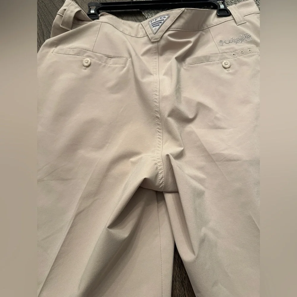 Men’s Columbia PFG Golf Shorts - Picture 2 of 5